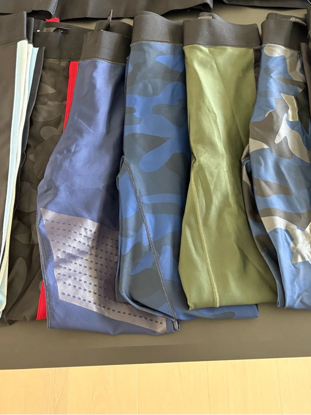 Women’s lot of 7 Ultracor leggings size small great condition